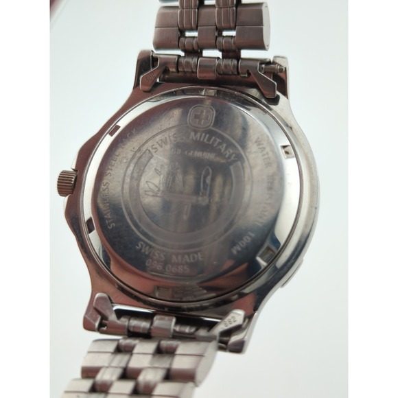 Mens Swiss Military Silver Tone White Dial Day Date Watch 096.0685 - New Battery - Picture 6 of 6